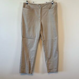 Units woman, 10 pants size 16 W with pockets in the front